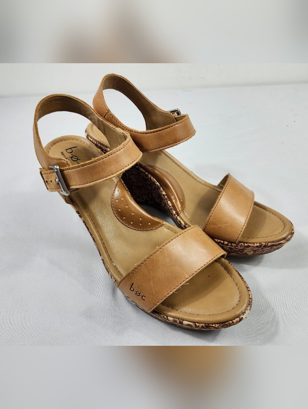 Born Womens 9 M Tan Leather Wedge Sandals Buckle Open Toe Shoes